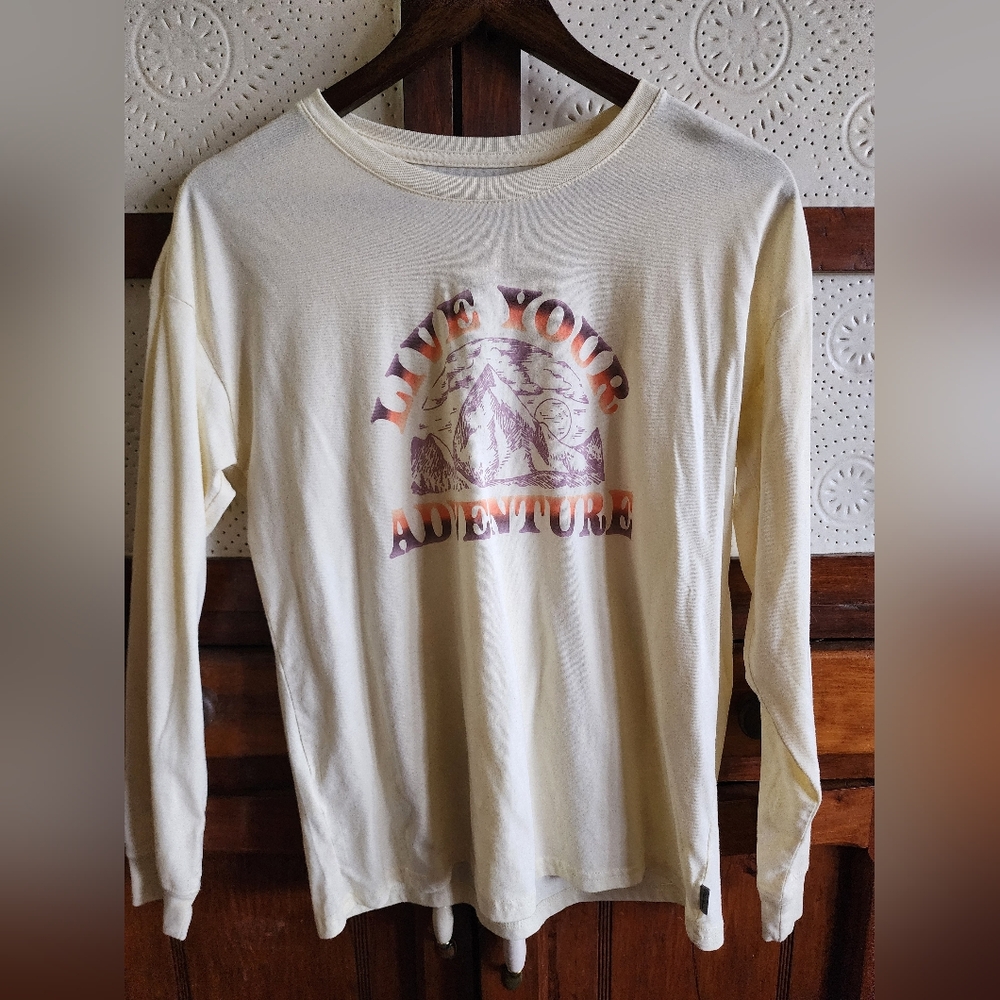 Eddie Bauer Ivory Women's Cotton Tee Size Small NWOT Long Sleeve